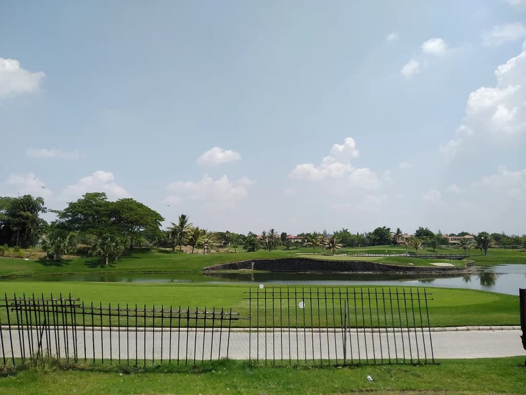 Kalhaar Blues & Greens Golf Club